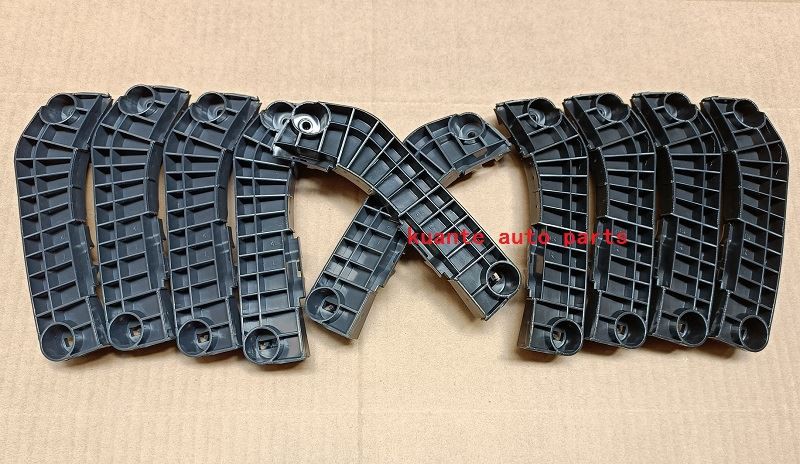 Camry 2010 front bumper retainer